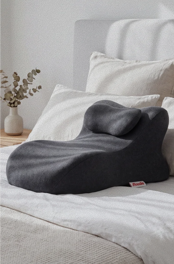 Moodie pillow